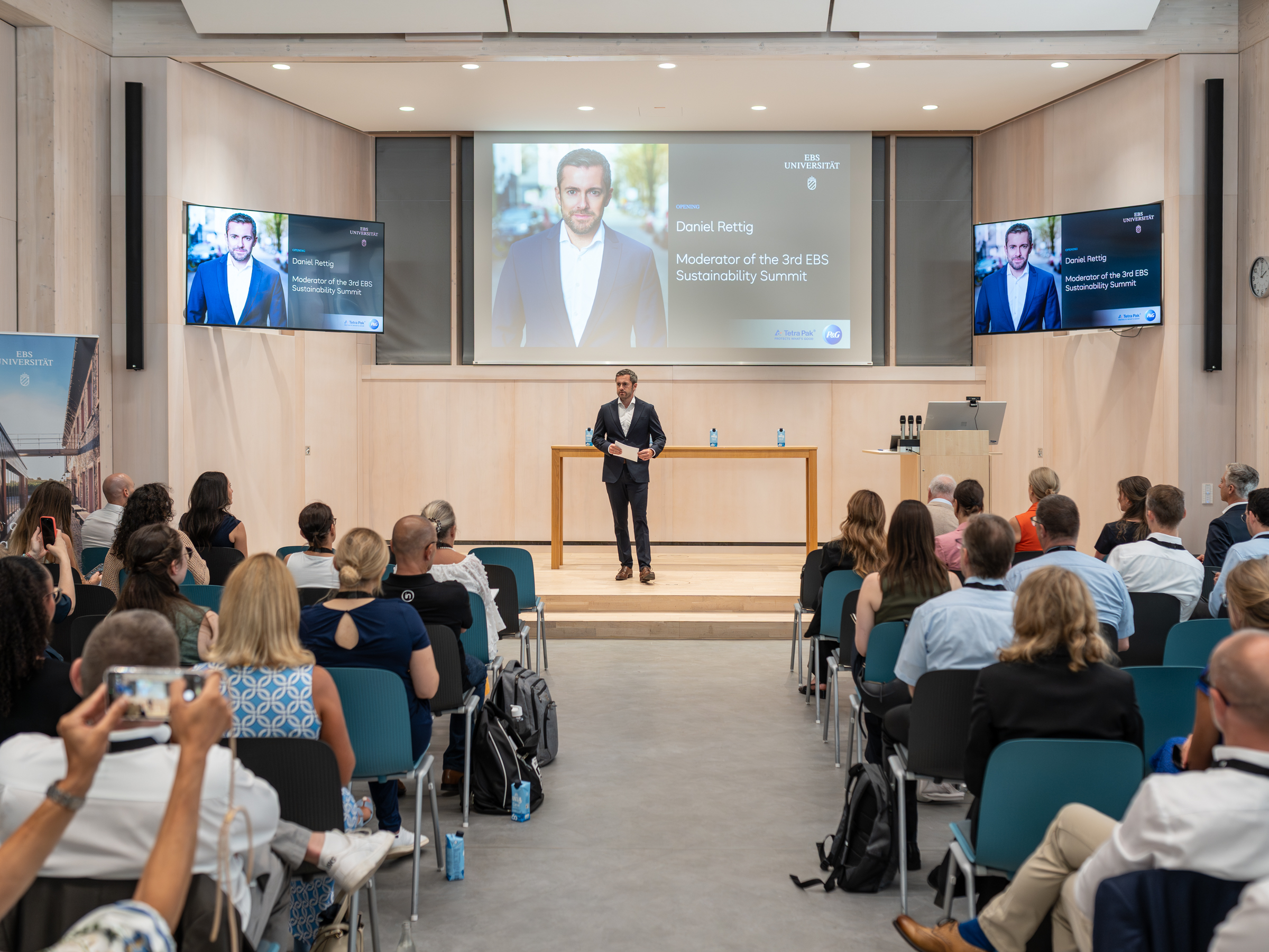 Daniel Rettig moderiert den EBS Sustainability Summit 2026